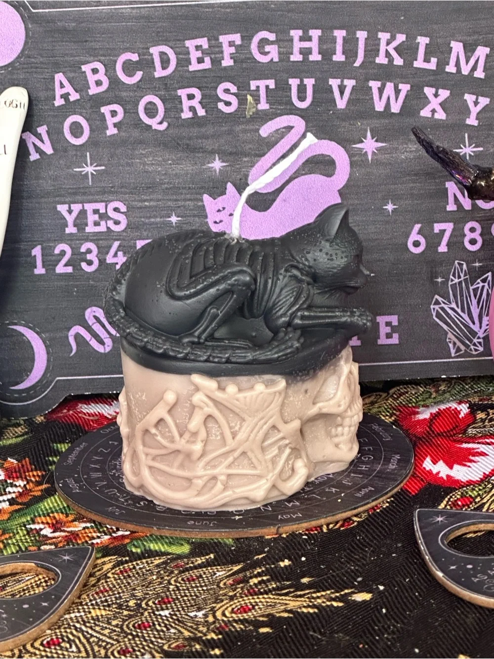 Graveyard Familiar Candle